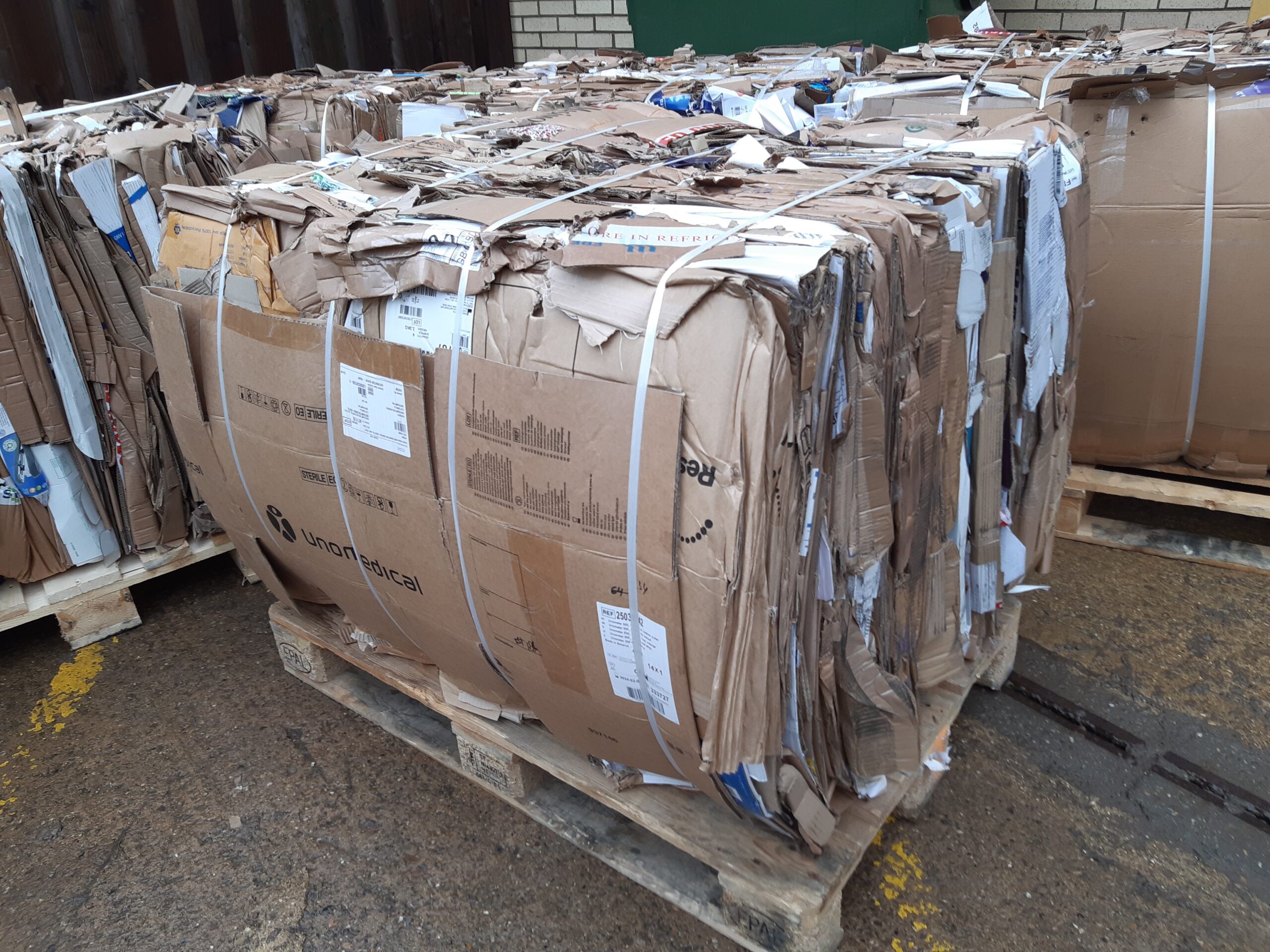 mill size cardboard bale